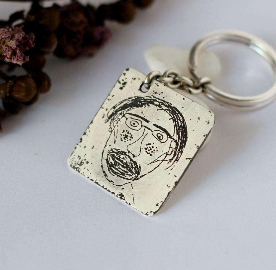 Çocuk Çizgisiyle Gümüş Anahtarlık