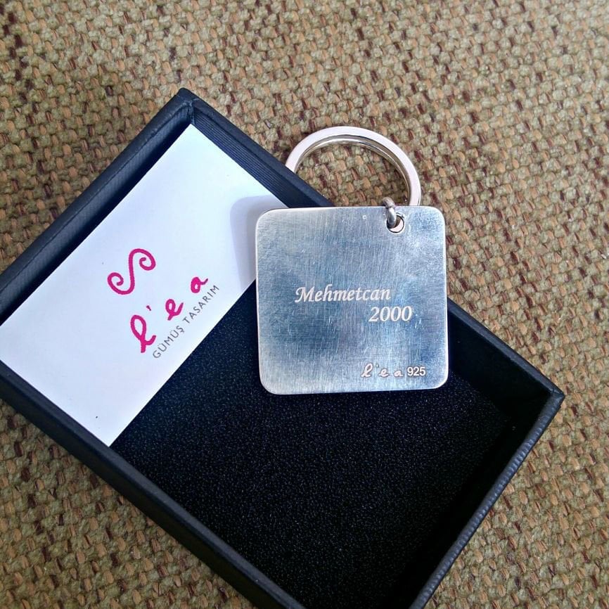 Çocuk Çizgisiyle Gümüş Anahtarlık