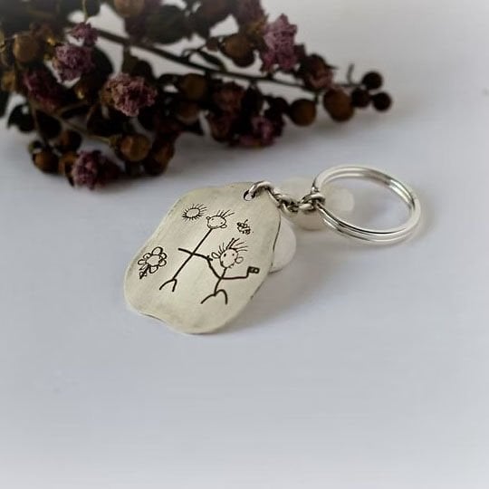 Çocuk Çizgisiyle Gümüş Anahtarlık