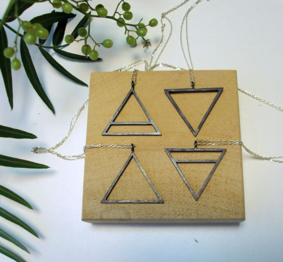 Toprak Elementi Burç Gümüş Kolye