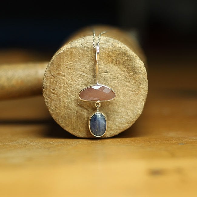 Ay Taşı ve Kyanite Taşlı Kolye