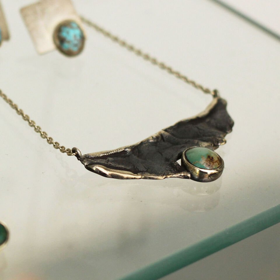 Turkuaz Taşlı Amorph Kolye