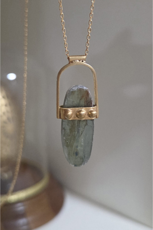 Raw Kyanite Taşlı Kolye Altın Kaplama