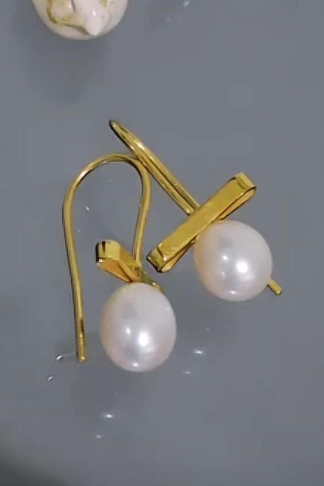 inci ve fiyonk biçimli 8 ayar altın küpe