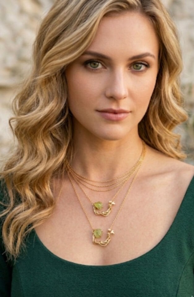 Peridot Taşlı Sevgi Kolye