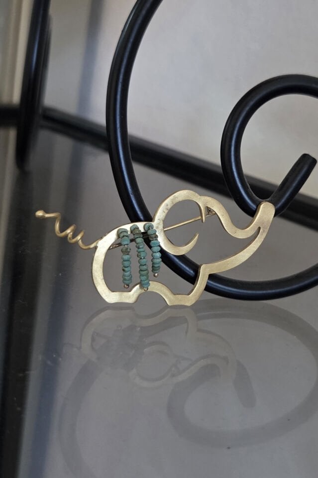 Kıvrık Kuyruk Fil Broş